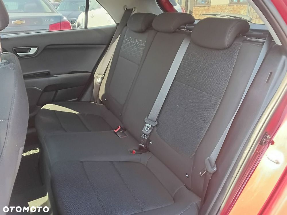 Kia Rio - 10