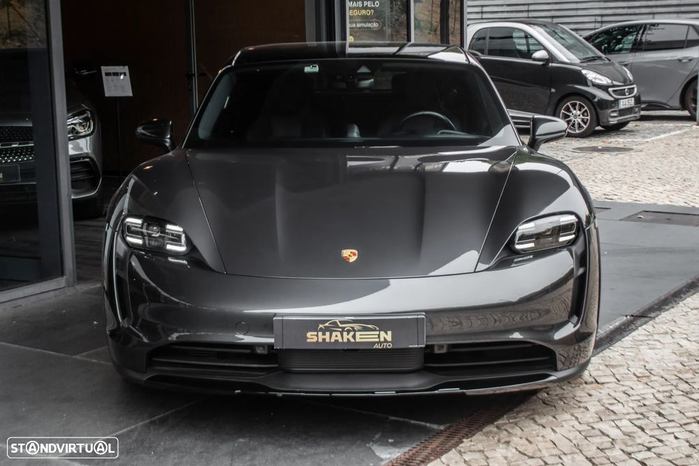 Porsche Taycan Cross Turismo 4 - 2