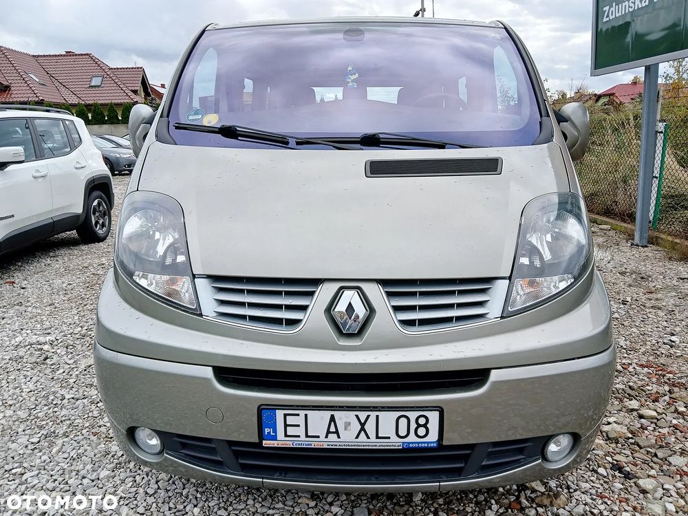 Renault Trafic 2.0 dCi 115 FAP Passenger Black Edition - 10