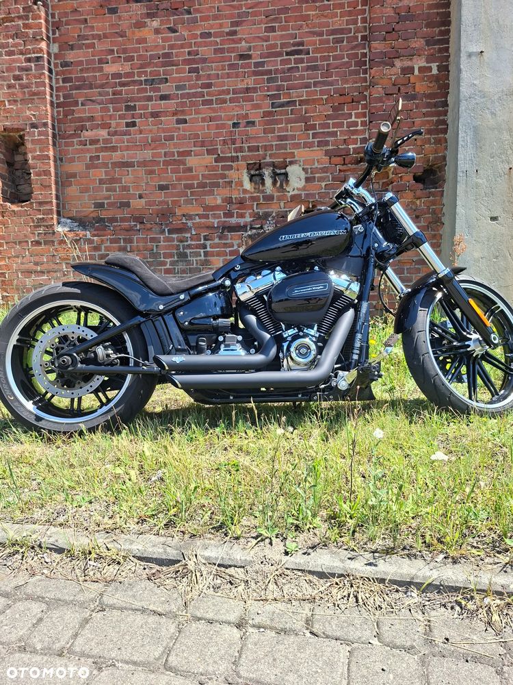 Harley-Davidson FXSB Breakout - 17