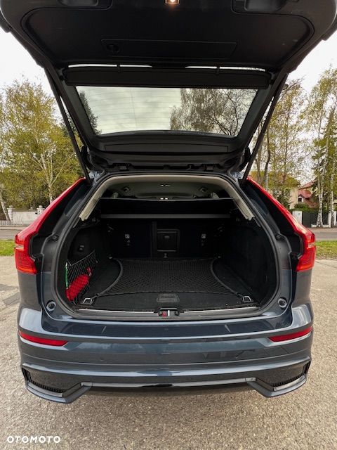 Volvo XC 60 B4 B Plus Dark - 13