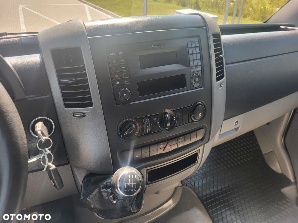 Volkswagen Crafter - 25
