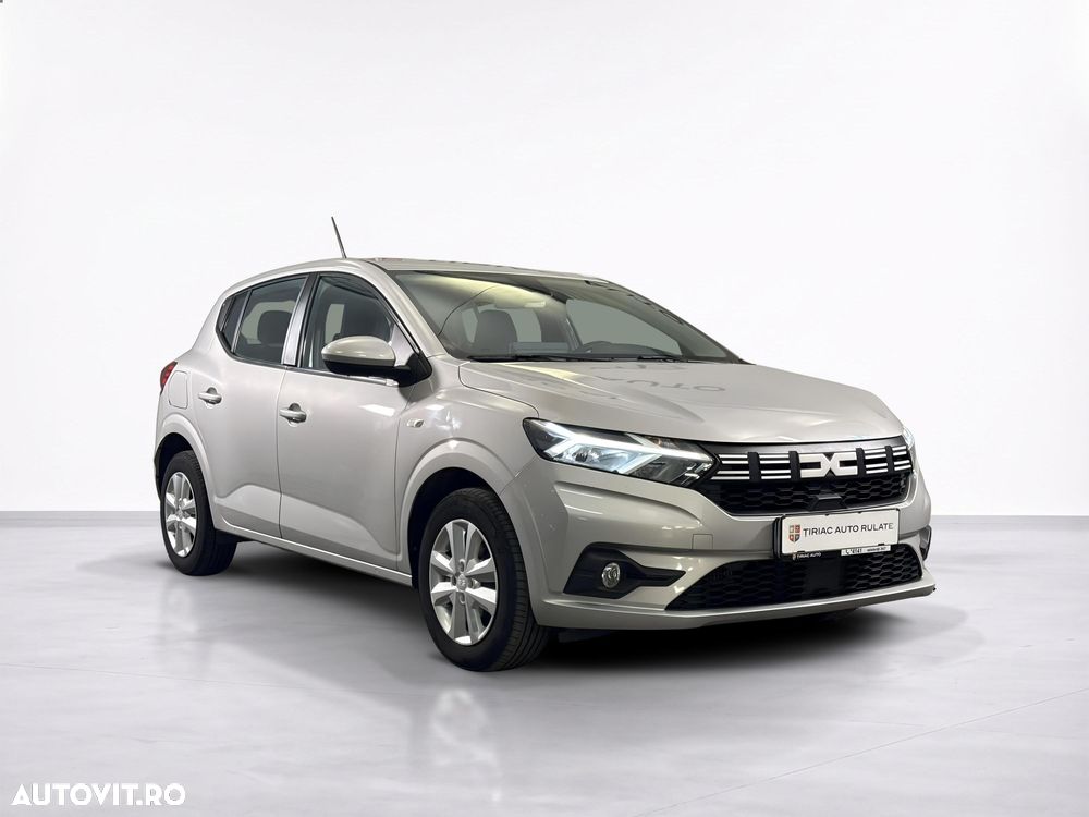 Dacia Sandero - 8