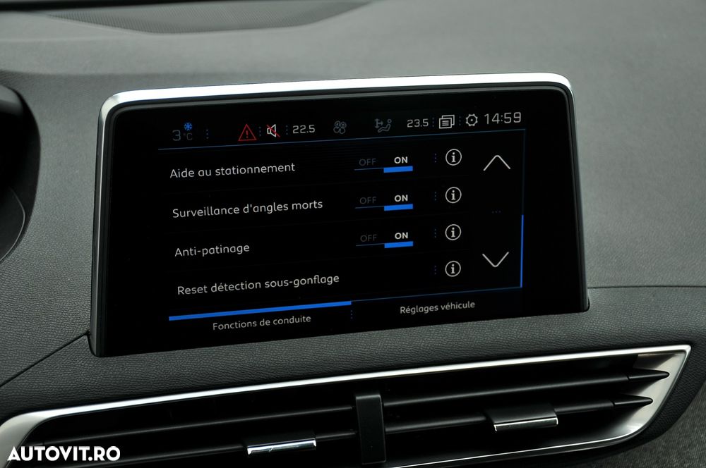 Peugeot 3008 1.2 PureTech Turbo S&S Allure - 24