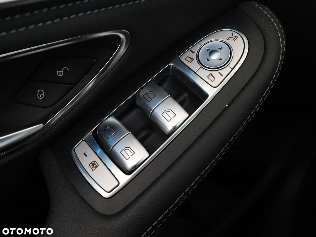Mercedes-Benz Klasa C 180 T 7G-TRONIC Avantgarde - 37