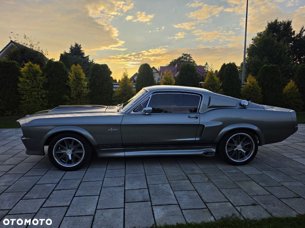 Ford Mustang - 10