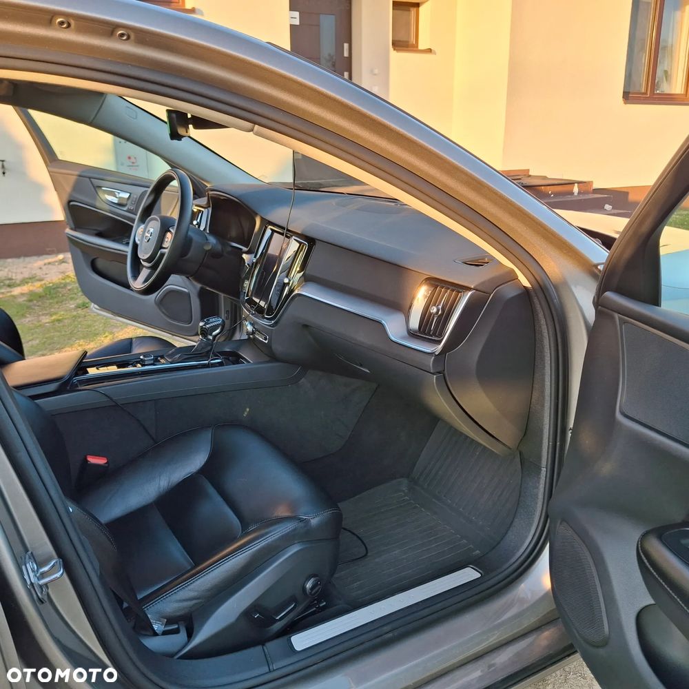 Volvo S60 T6 AWD Momentum Pro - 15