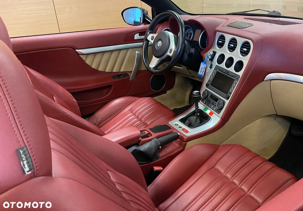 Alfa Romeo Spider 3.2JTS Q4 - 9