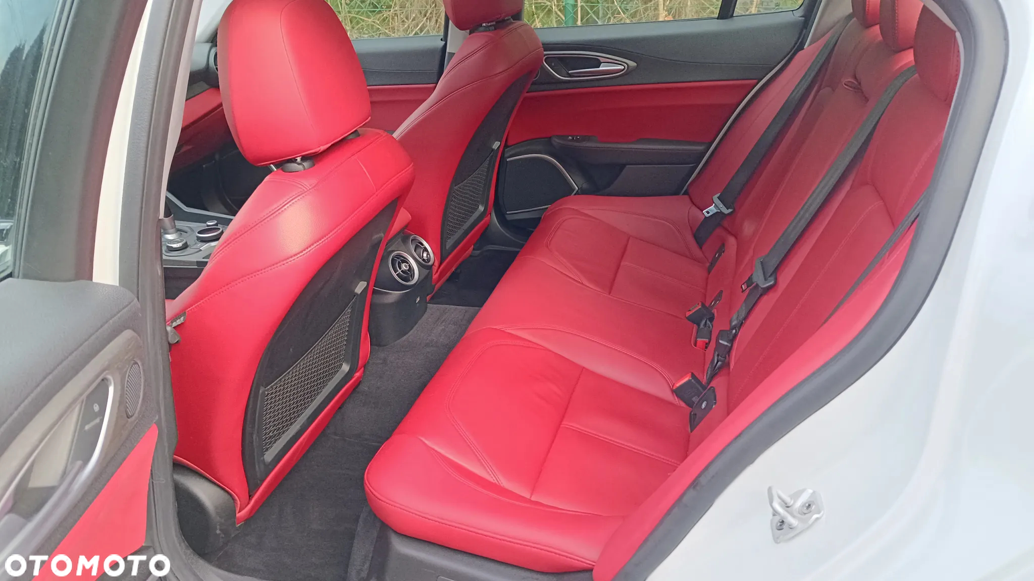 Alfa Romeo Giulia 2.0 Turbo 16V AT8-Q4 Ti - 23