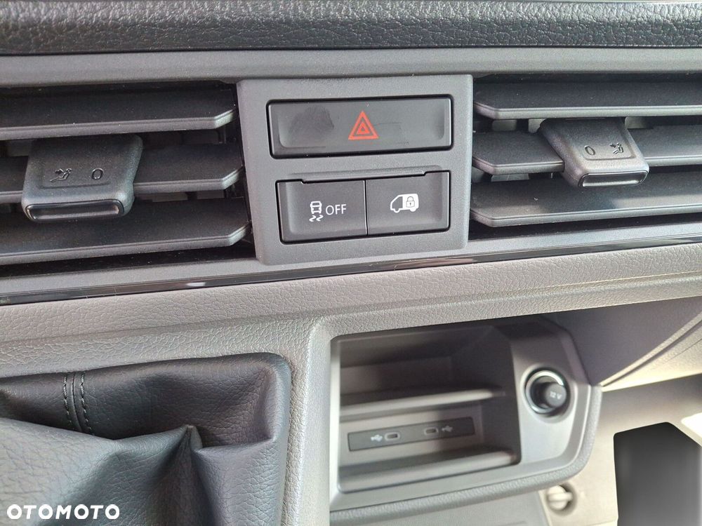 Volkswagen Crafter Furgon 4490 - 35