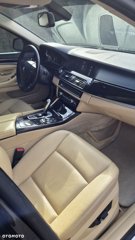 BMW Seria 5 535i Sport-Aut - 12
