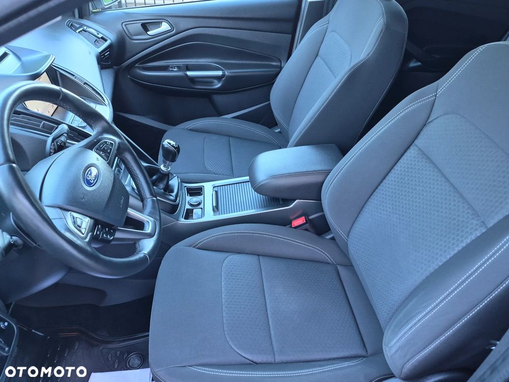 Ford Kuga - 18