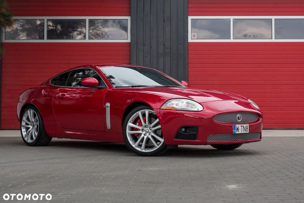 Jaguar XK XKR Coupe - 3