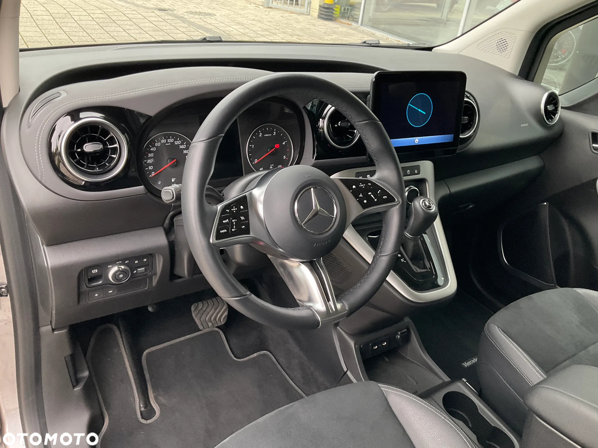 Mercedes-Benz Klasa T 180 d Progressive - 11