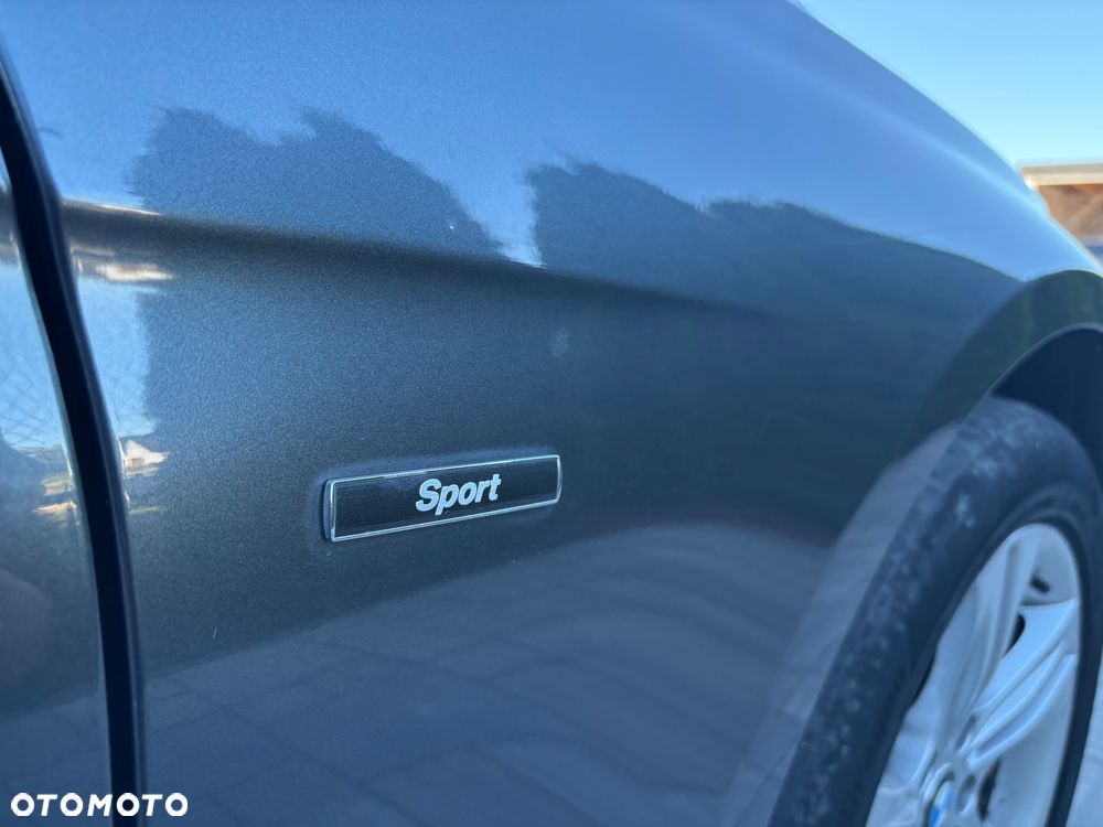 BMW Seria 3 318d Sport Line EU6 - 19