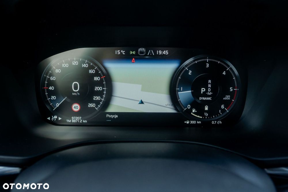Volvo XC 60 B4 D AWD R-Design - 34