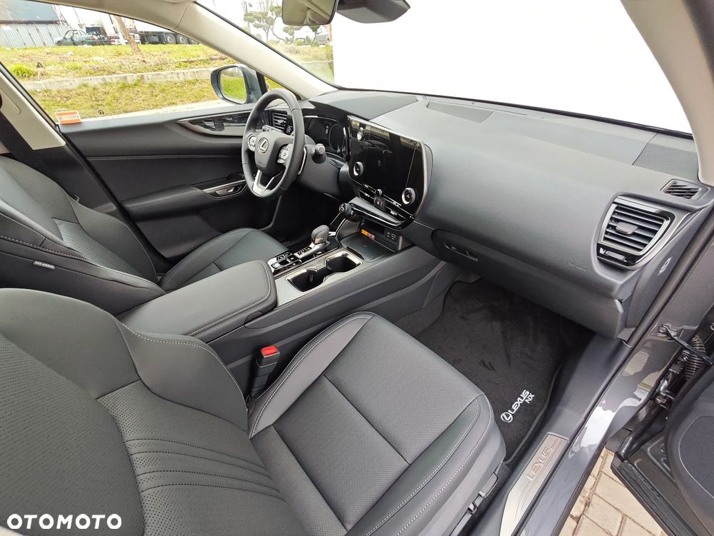 Lexus NX 350h Prestige AWD - 4