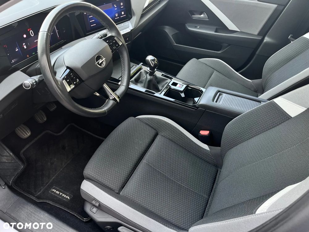 Opel Astra 1.2 T Edition S&S - 10