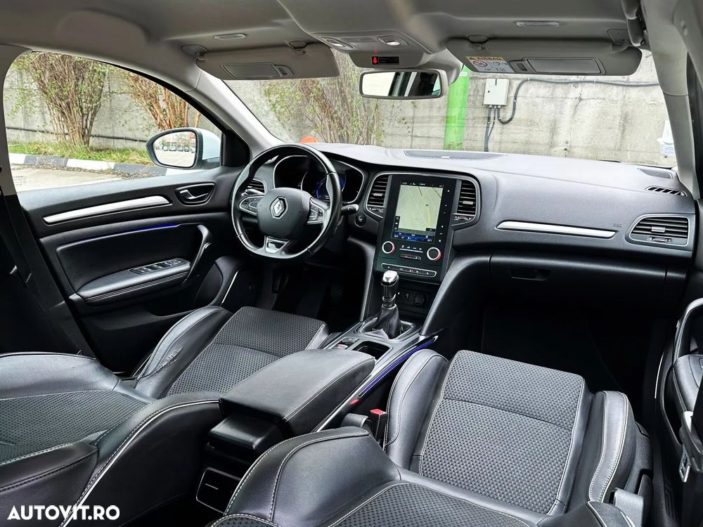 Renault Megane ENERGY dCi 130 BOSE EDITION - 8