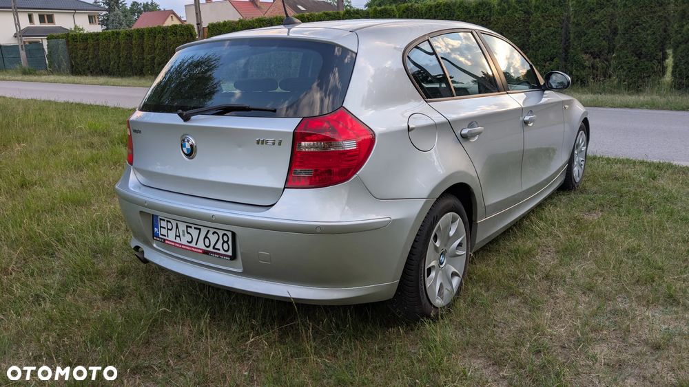 BMW Seria 1 116i - 15