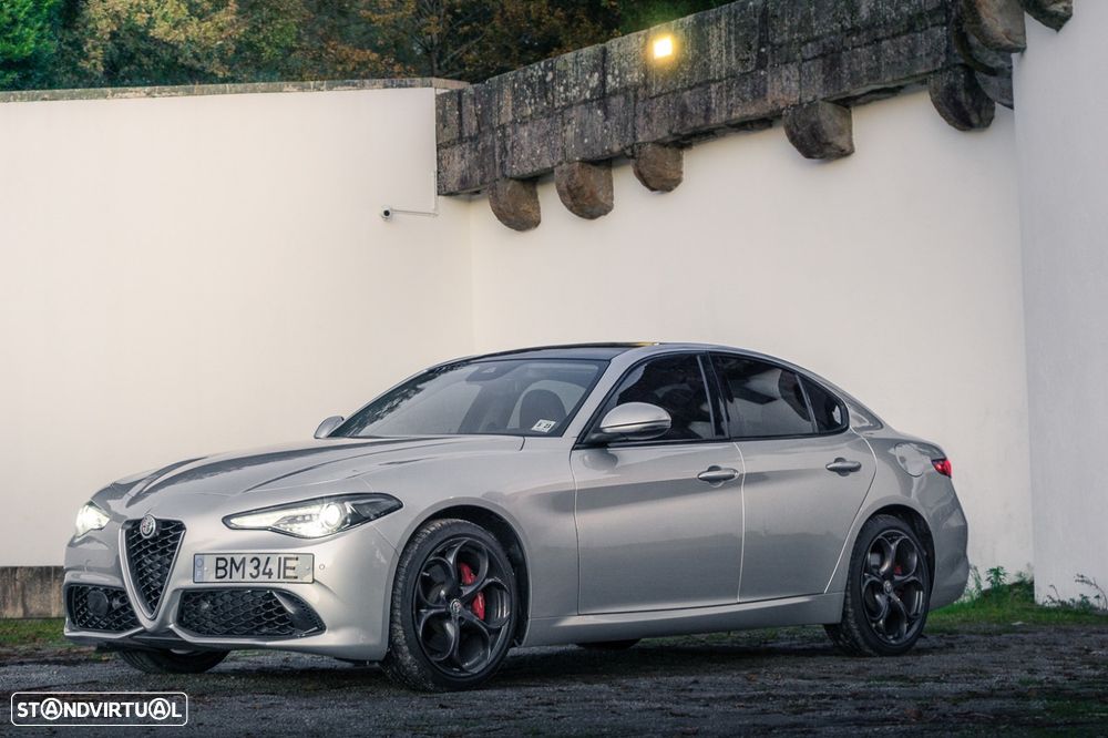 Alfa Romeo Giulia 2.0 T Veloce Ti Q4 AT8 - 1