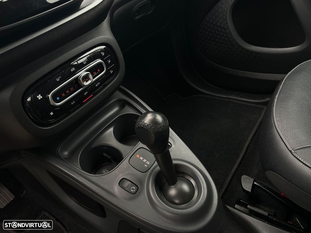 Smart ForTwo Coupé 1.0 mhd Passion 71 - 24