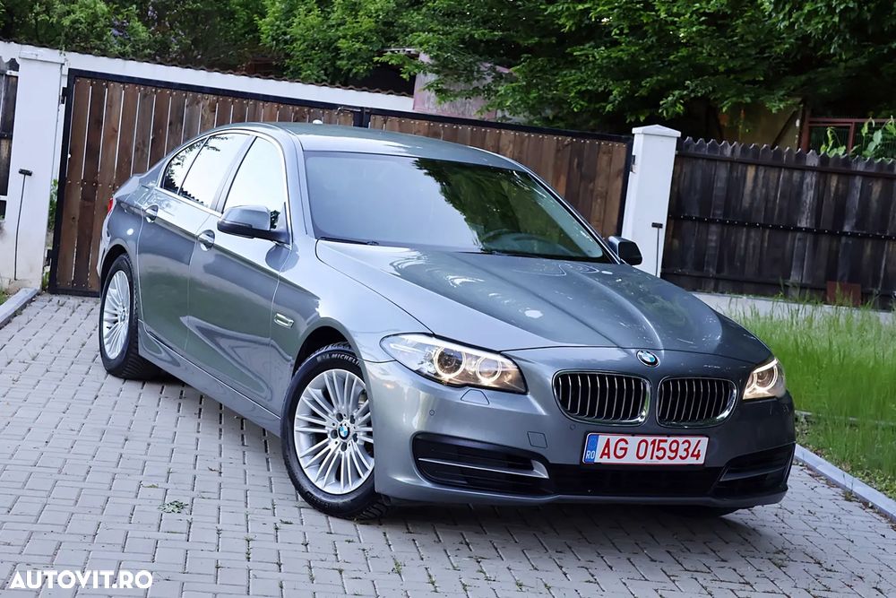 BMW Seria 5 520d Aut. Luxury Line - 1