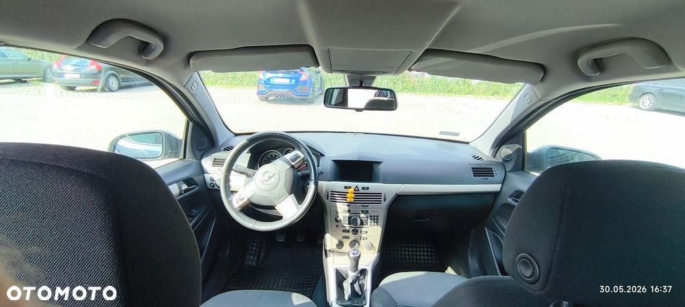 Opel Astra 1.8 NAVI - 9