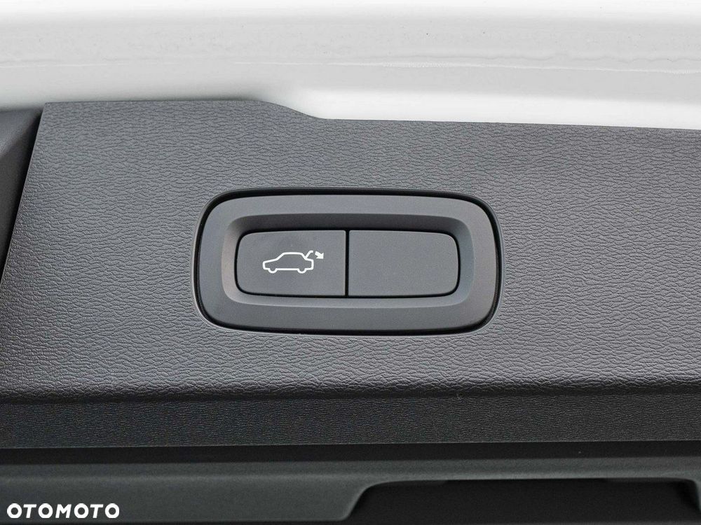 Volvo V60 Cross Country D4 AWD - 31