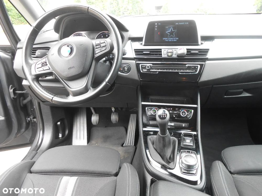BMW Seria 2 216d Active Tourer Sport Line - 15