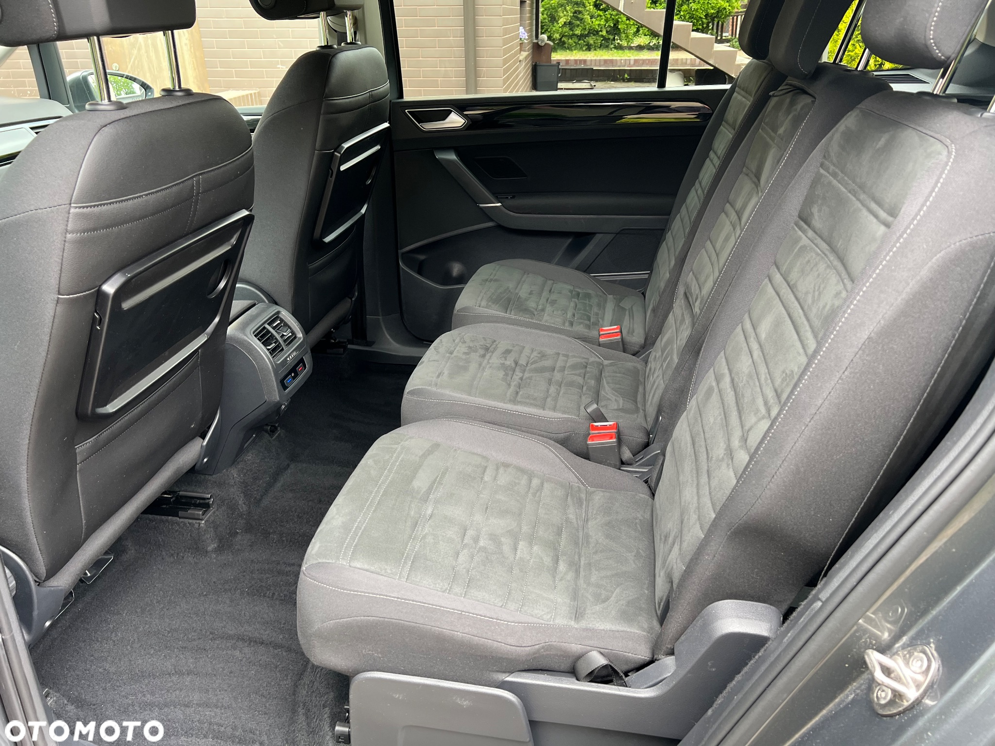 Volkswagen Touran 1.4 TSI BMT Highline - 34