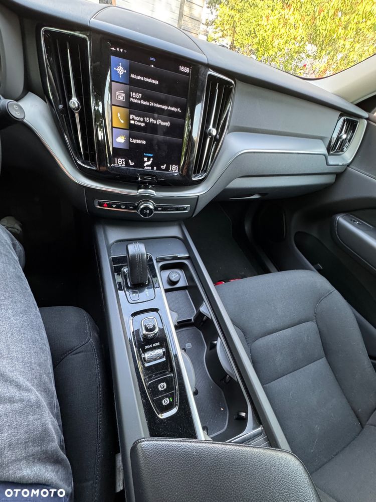Volvo XC 60 B4 B Geartronic Momentum Pro - 20