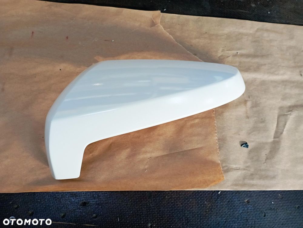 OBUDOWA osłona blenda LUSTERKA ISUZU D-max III - 2