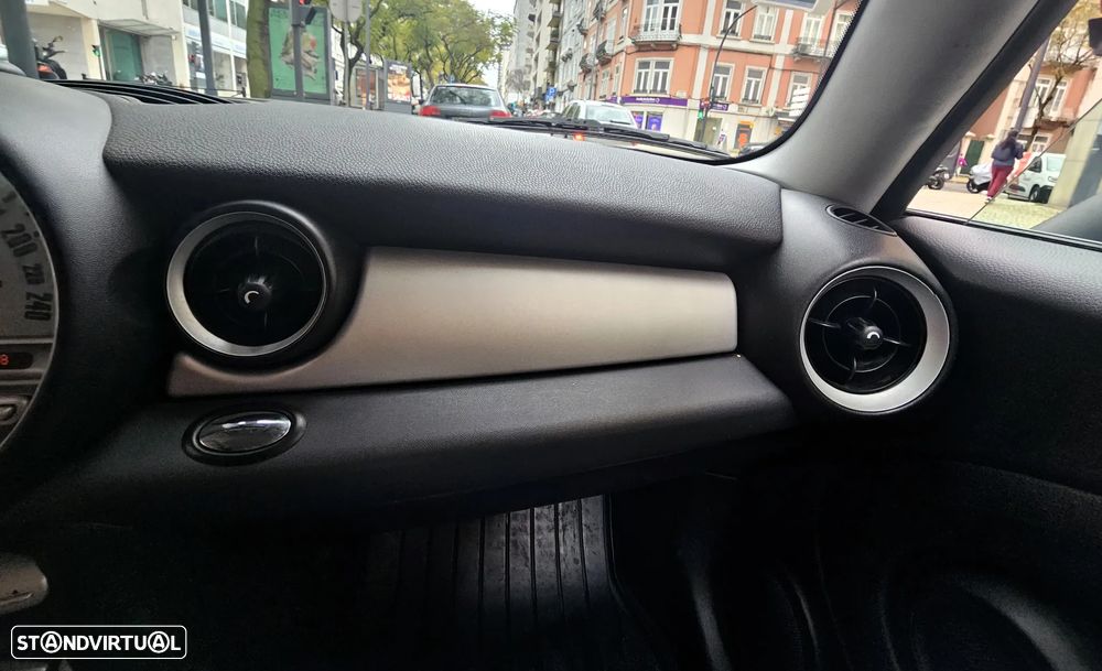 MINI 3 Portas Cooper D - 14