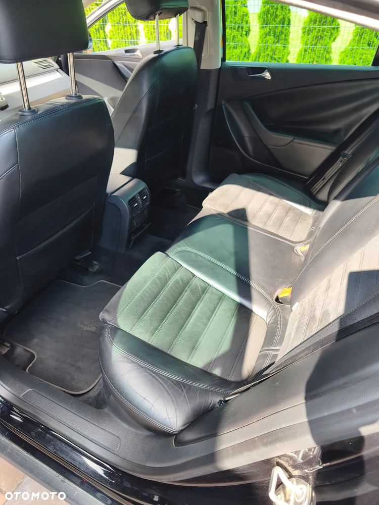 Volkswagen Passat 2.0 TDI Comfortline - 14