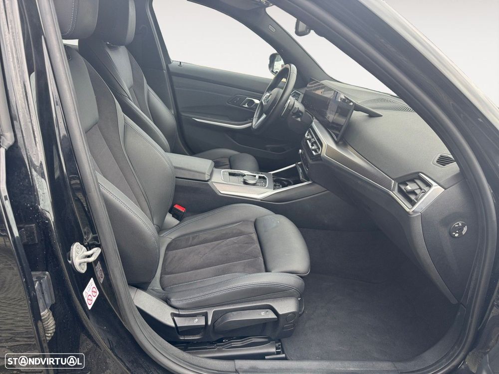 BMW 320 d Touring Pack Desportivo M Auto - 15