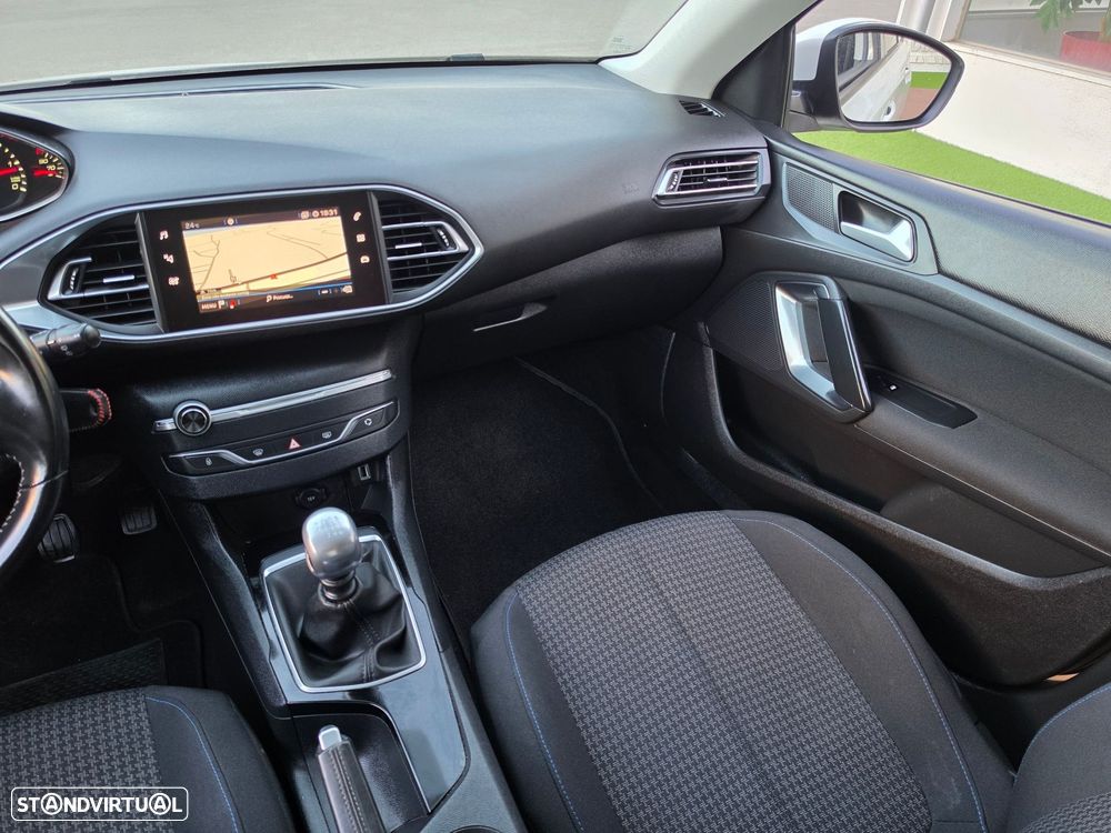 Peugeot 308 SW 1.5 BlueHDi Style - 38