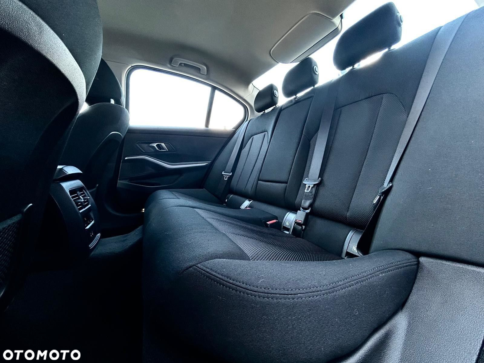 BMW Seria 3 318i Advantage sport - 17