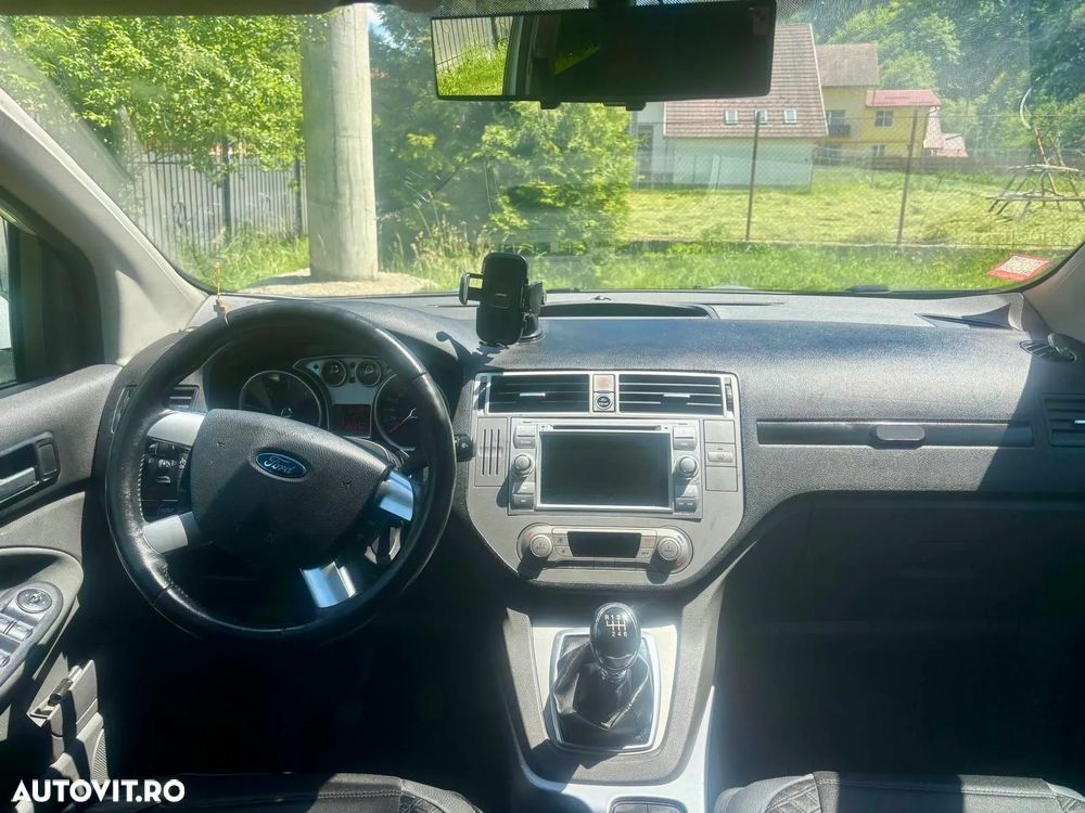 Ford Kuga - 9