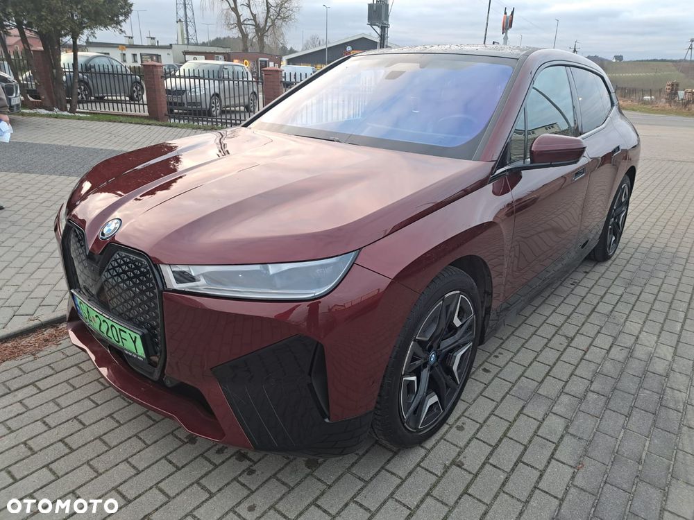 BMW iX xDrive40 76.6kWh Signature - 2