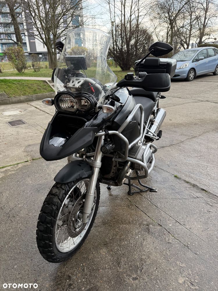 BMW R - 1