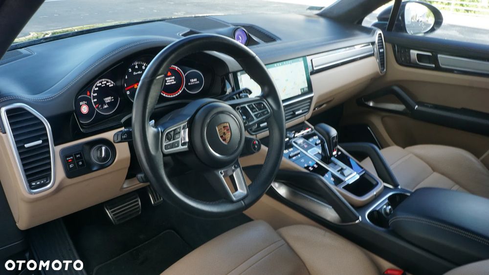 Porsche Cayenne Coupe Turbo - 9
