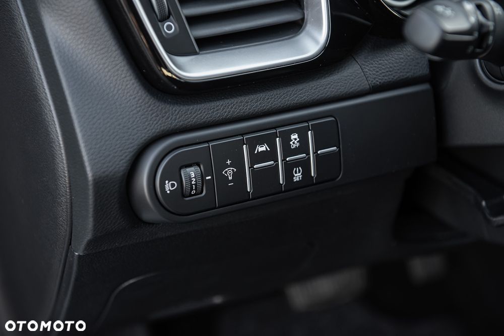 Kia XCeed 1.6 CRDi DCT7 SPIRIT - 17