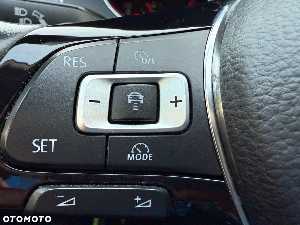 Volkswagen Passat Variant 2.0 TDI BMT Comfortline DSG - 26