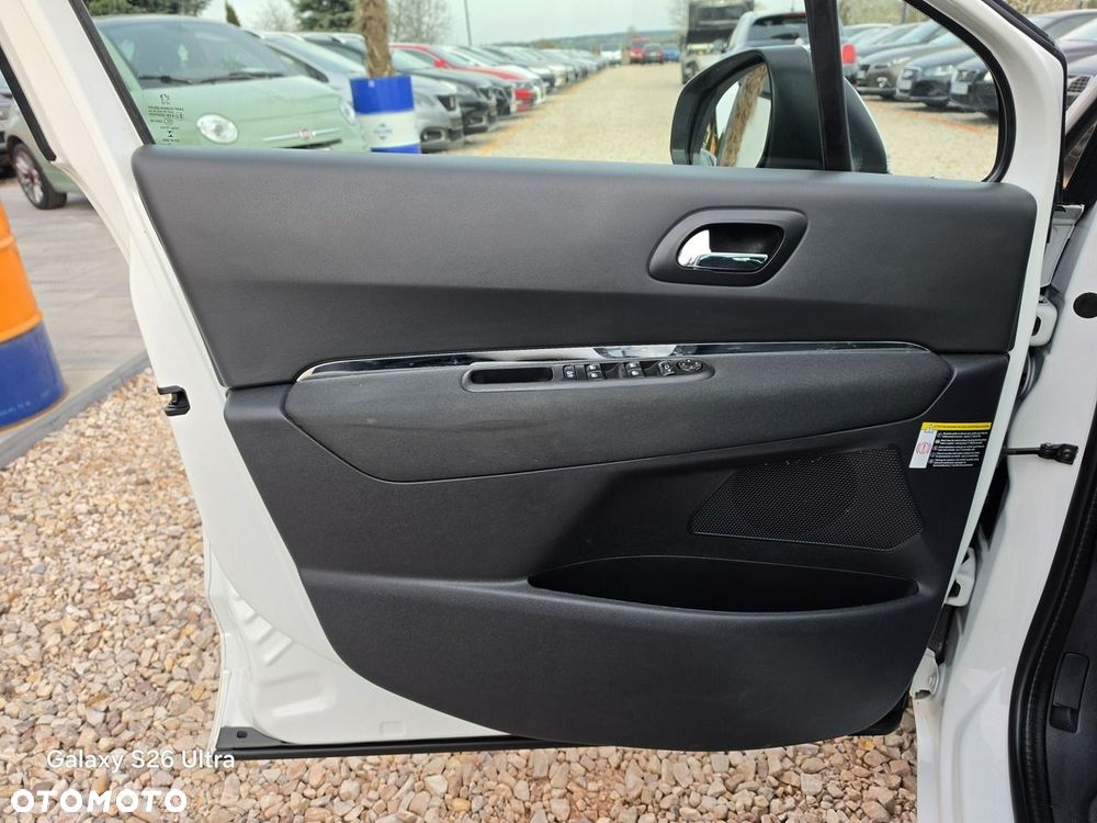 Peugeot 5008 - 29