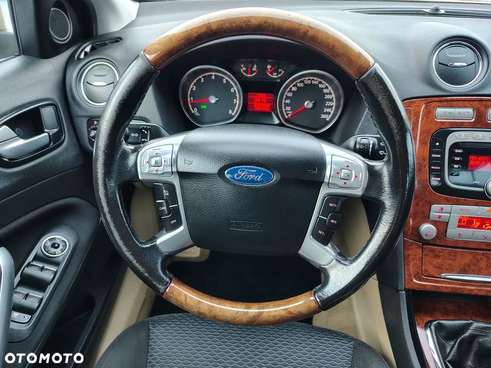 Ford Mondeo 2.0 Ghia X100 / X - 25