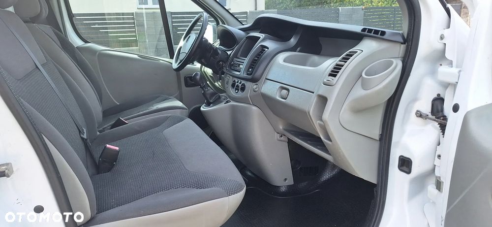 Opel Vivaro - 9