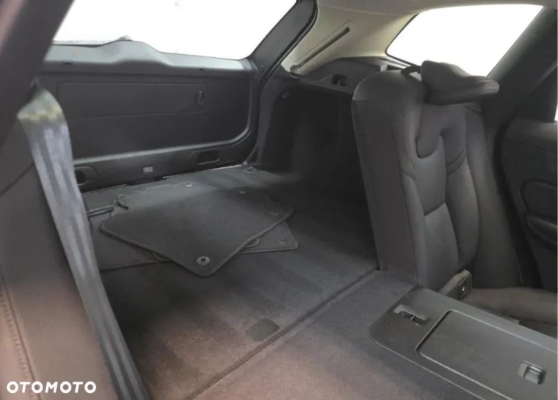 Volvo XC 60 B5 B AWD Plus Dark - 13