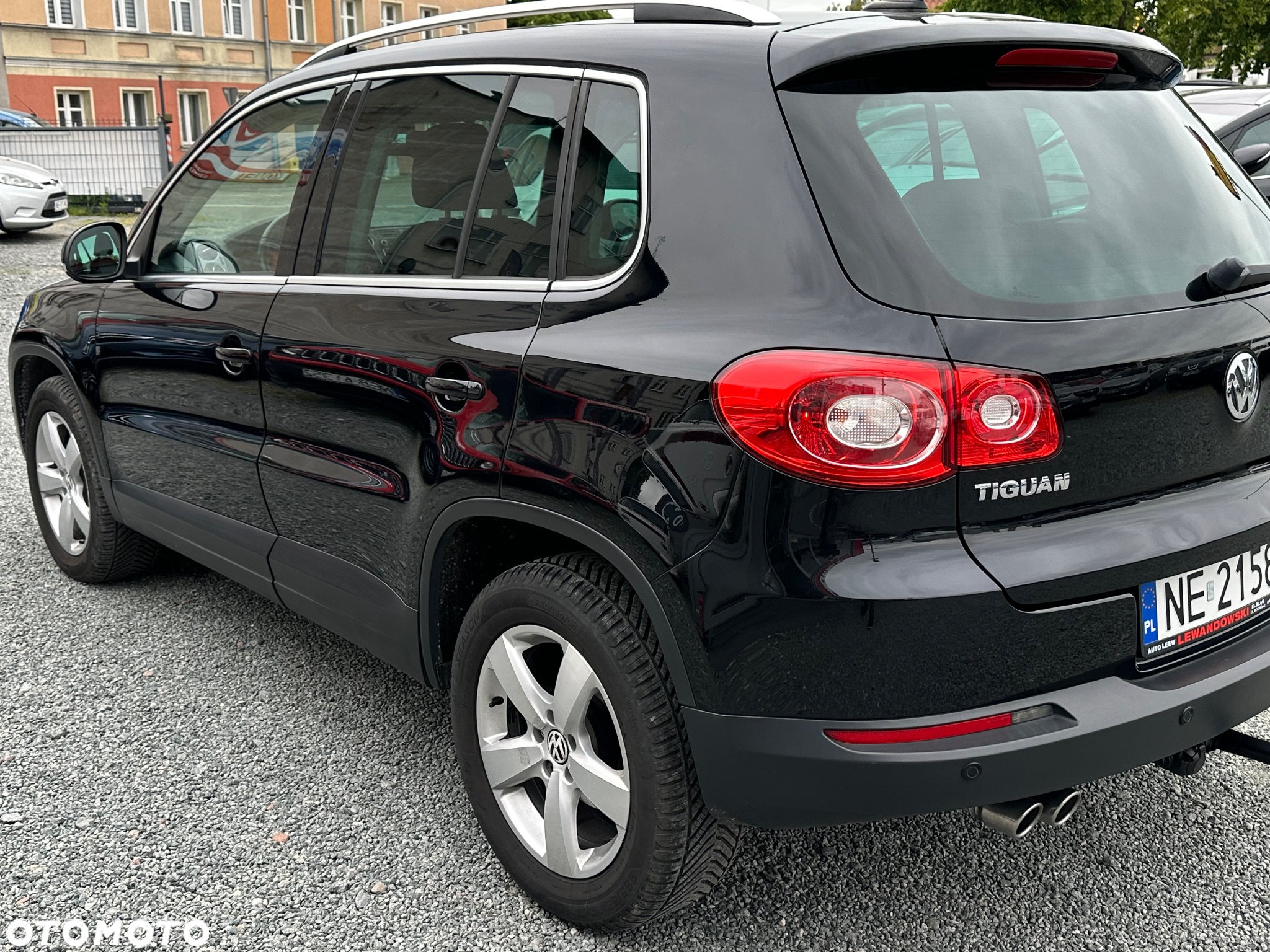 Volkswagen Tiguan - 11