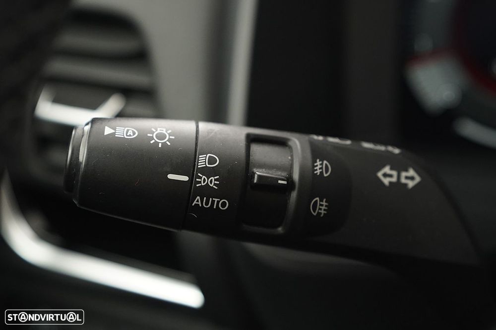 Nissan Qashqai 1.3 DIG-T N-Connecta Xtronic - 17